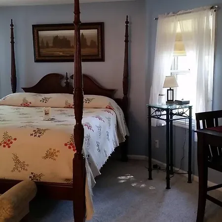 Mountain Harbour B&B-3